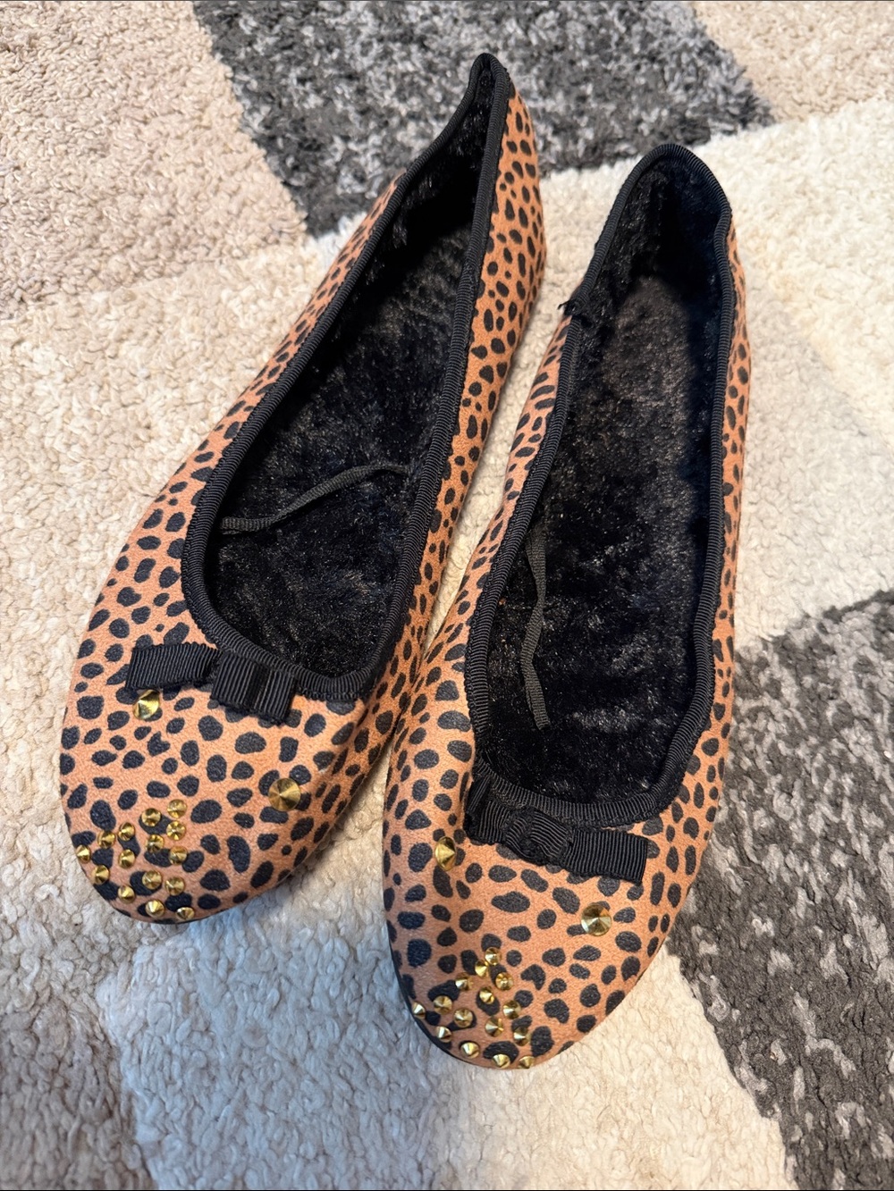 H&M Cheetah / Leopard print flats, gold studded, fur-lined, size 8 NEW!